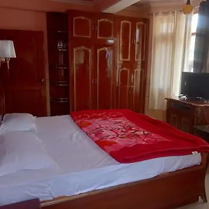 Aparthotel Sharma 