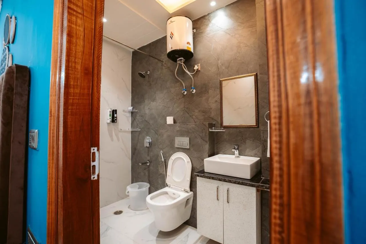 *** Hotel Flxho Duo - Serviced Apartment & Rooms - Golf Course Road Gurgaon India