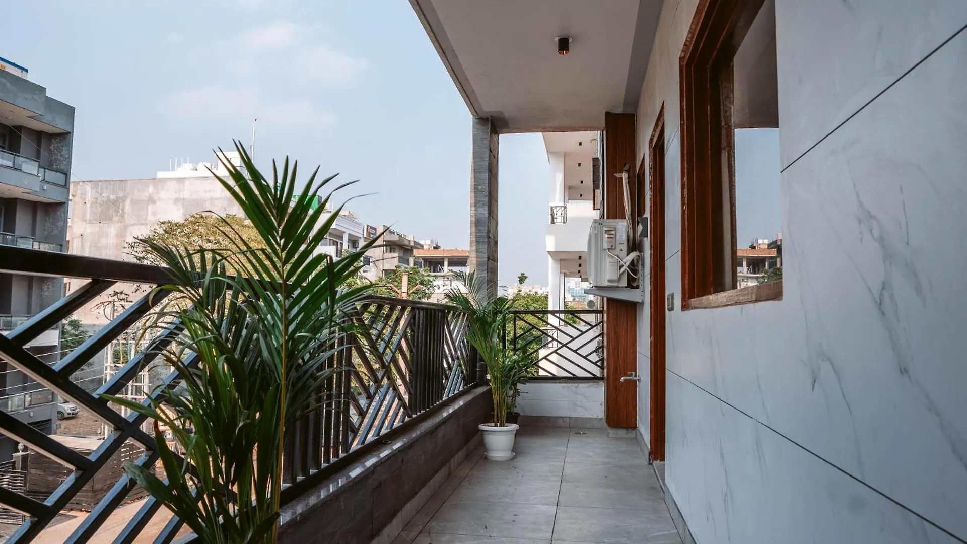 Flxho Duo - Serviced Apartment & Rooms - Golf Course Road Gurgaon 3*,  India
